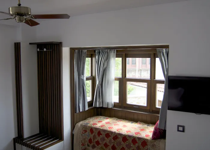 Ayasoluk & Restaurant Отель 2*